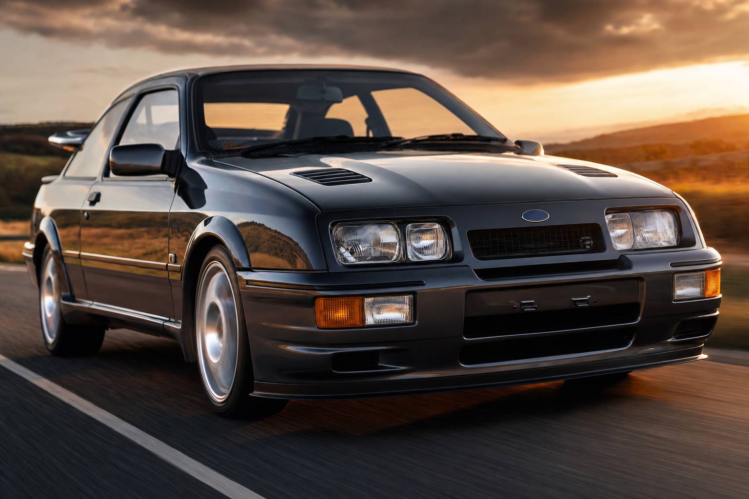 Détail avant de la Ford Sapphire RS Cosworth aux phares iconiques années 90